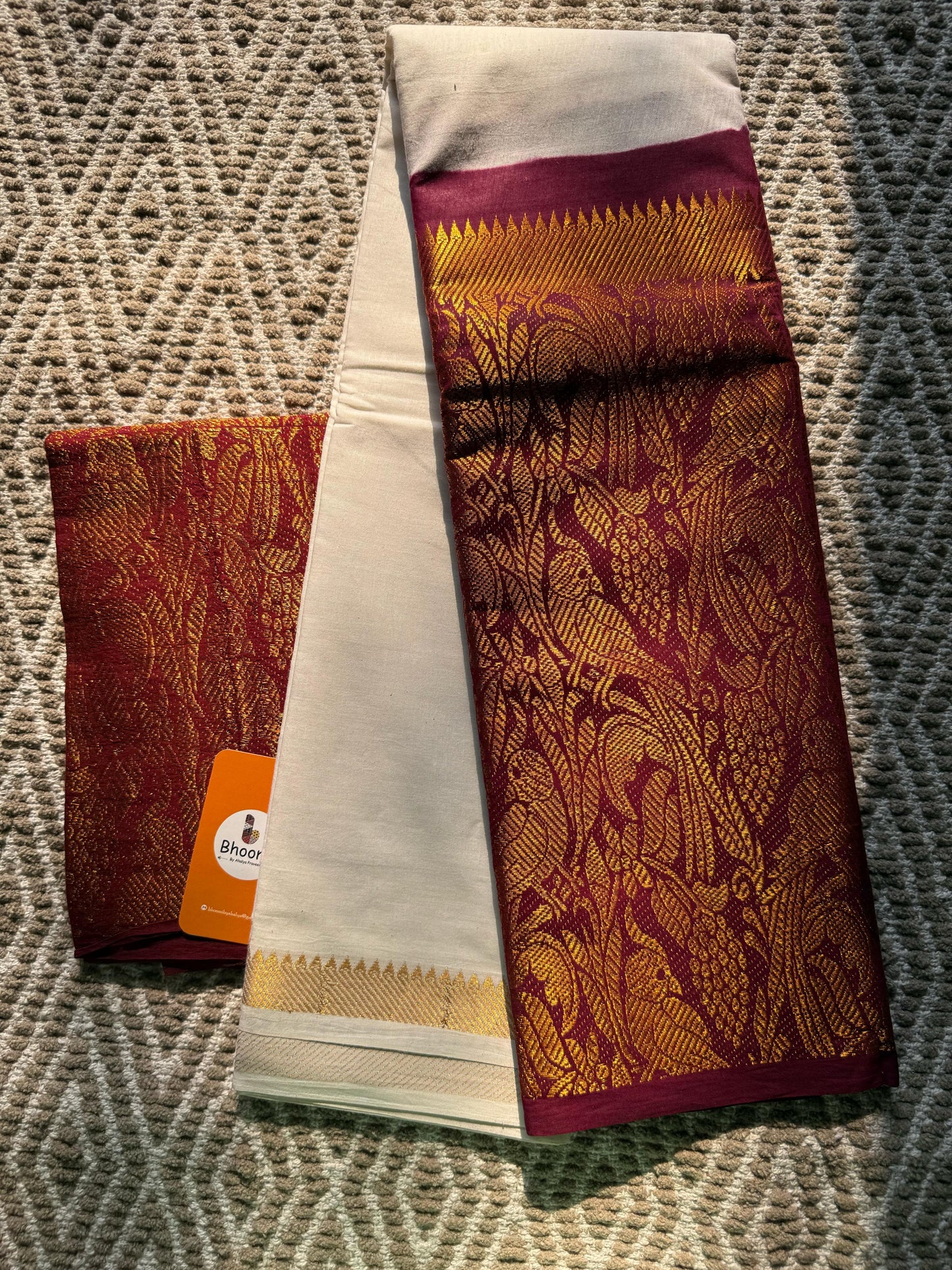 BH028 SUNGUDI COTTON SAREE (MAROON)