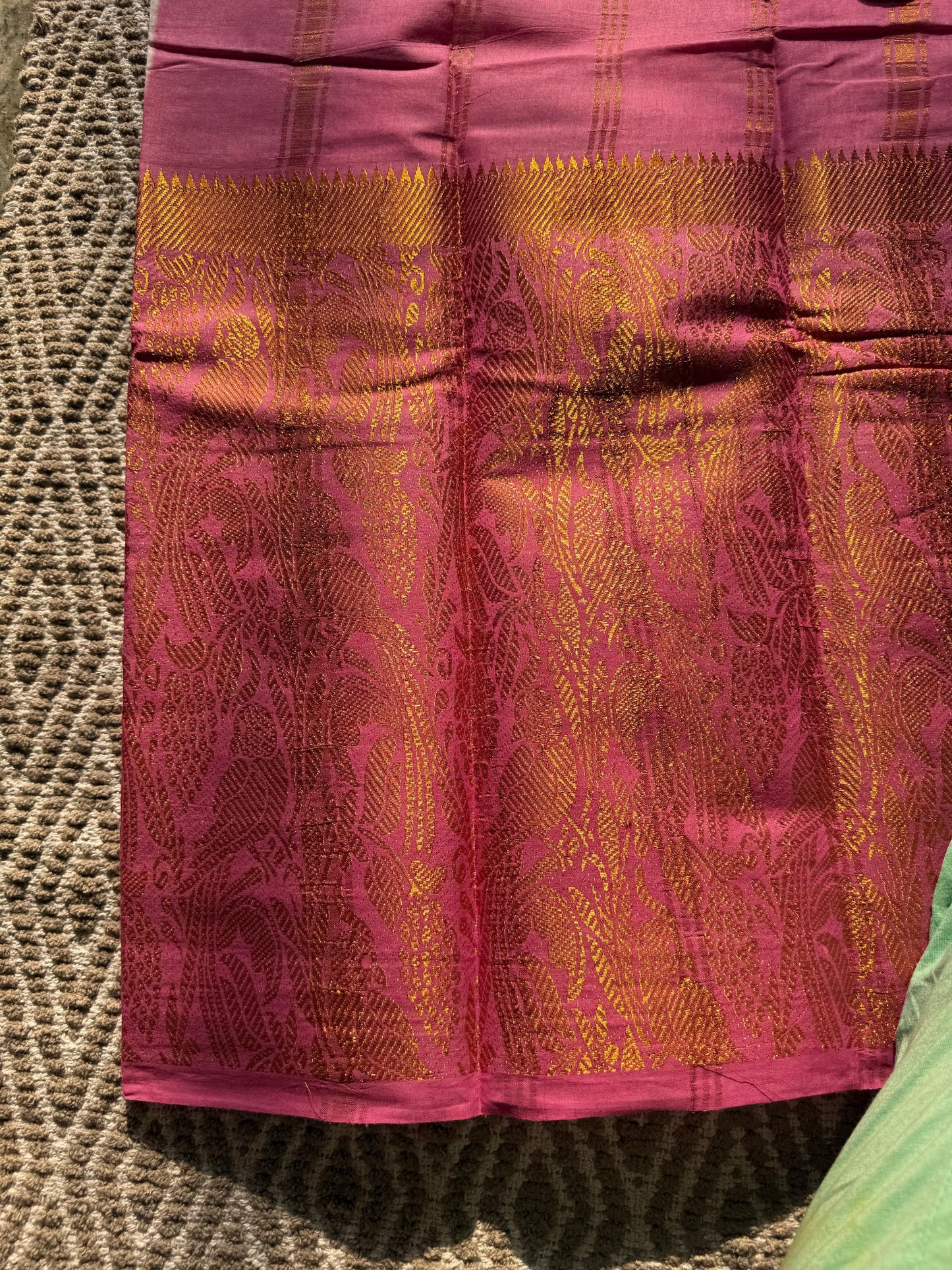 BH029 SUNGUDI COTTON SAREE(PINK)