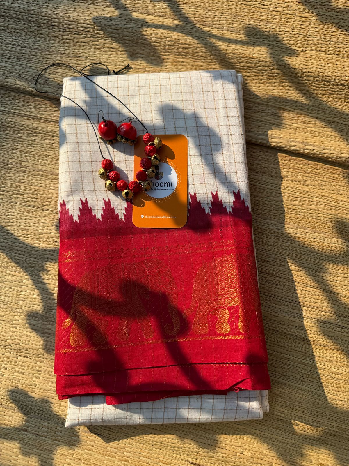 Sungudi cotton paired with chilanga and teracotta jewels