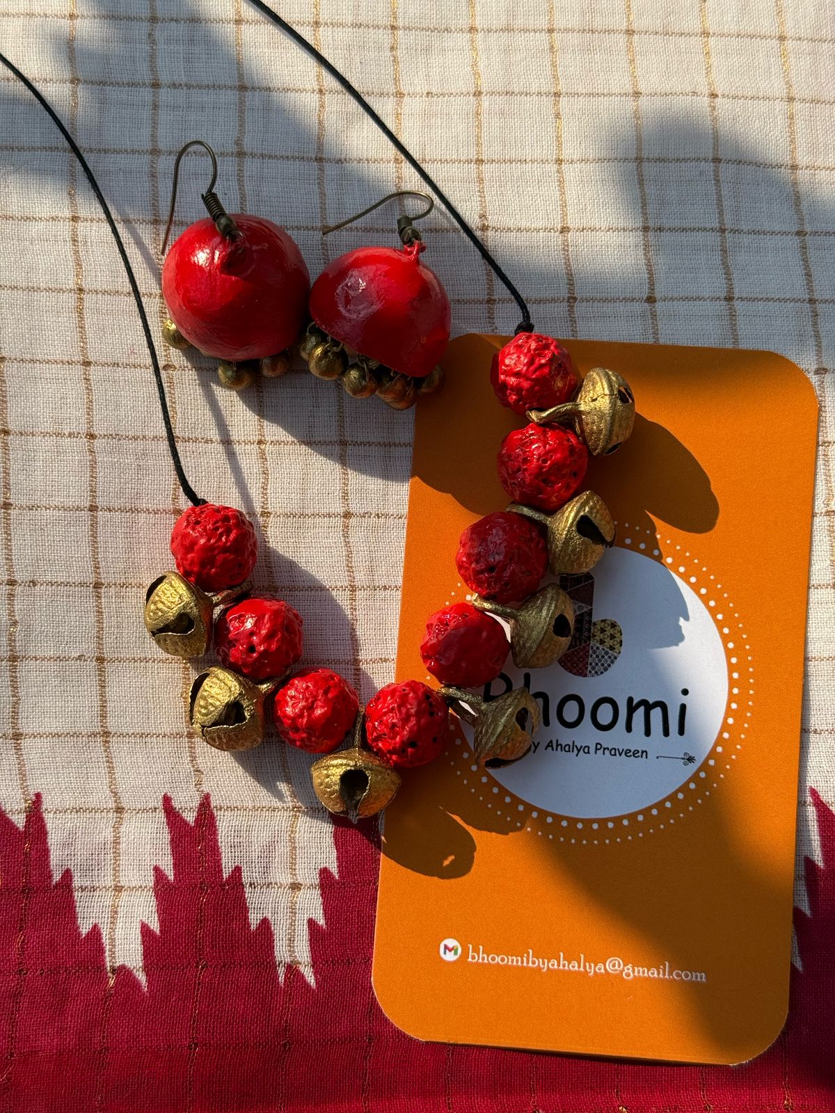 Sungudi cotton paired with chilanga and teracotta jewels