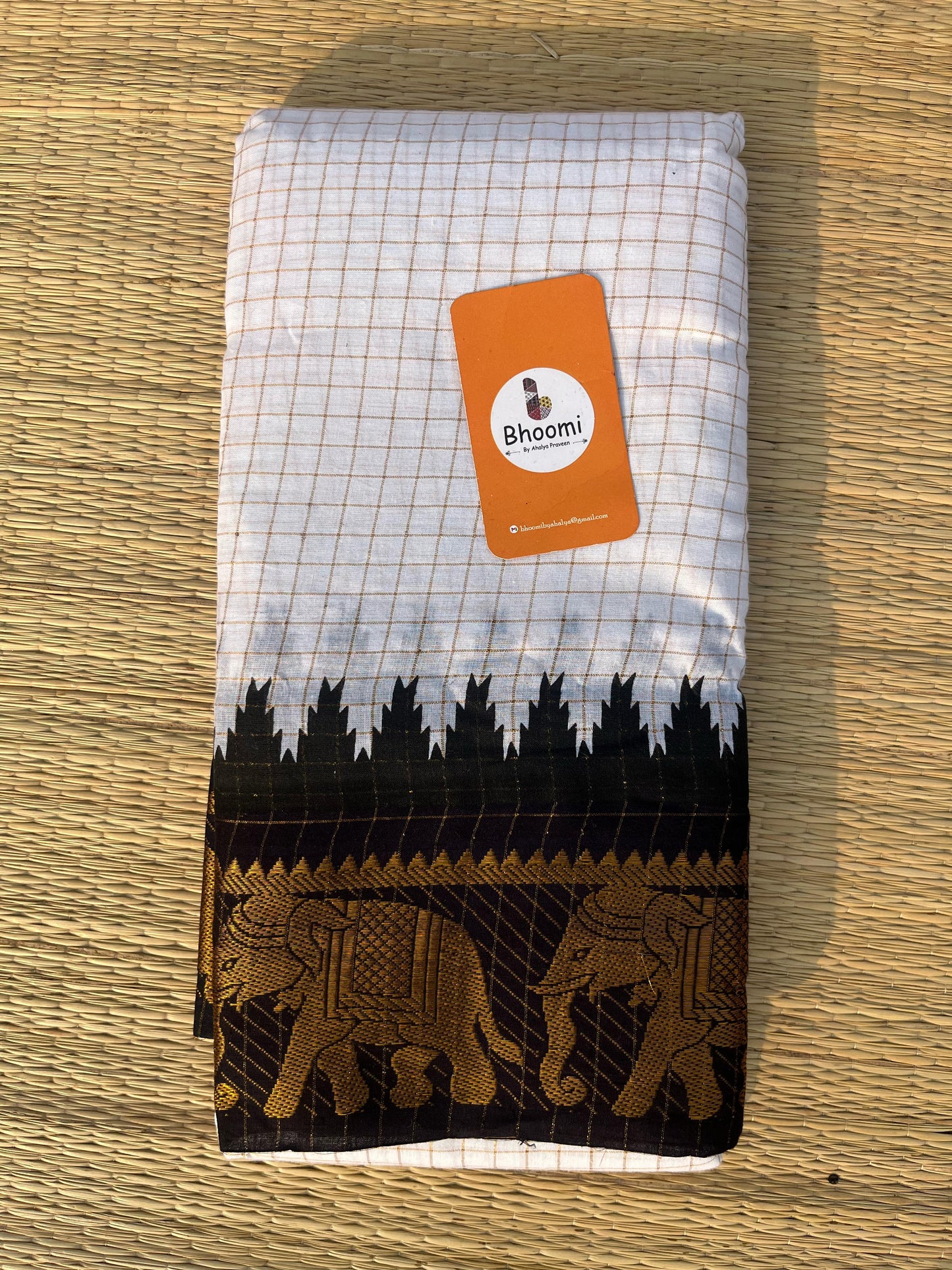 SUNGUDI COTTON SAREE (Off White and black)