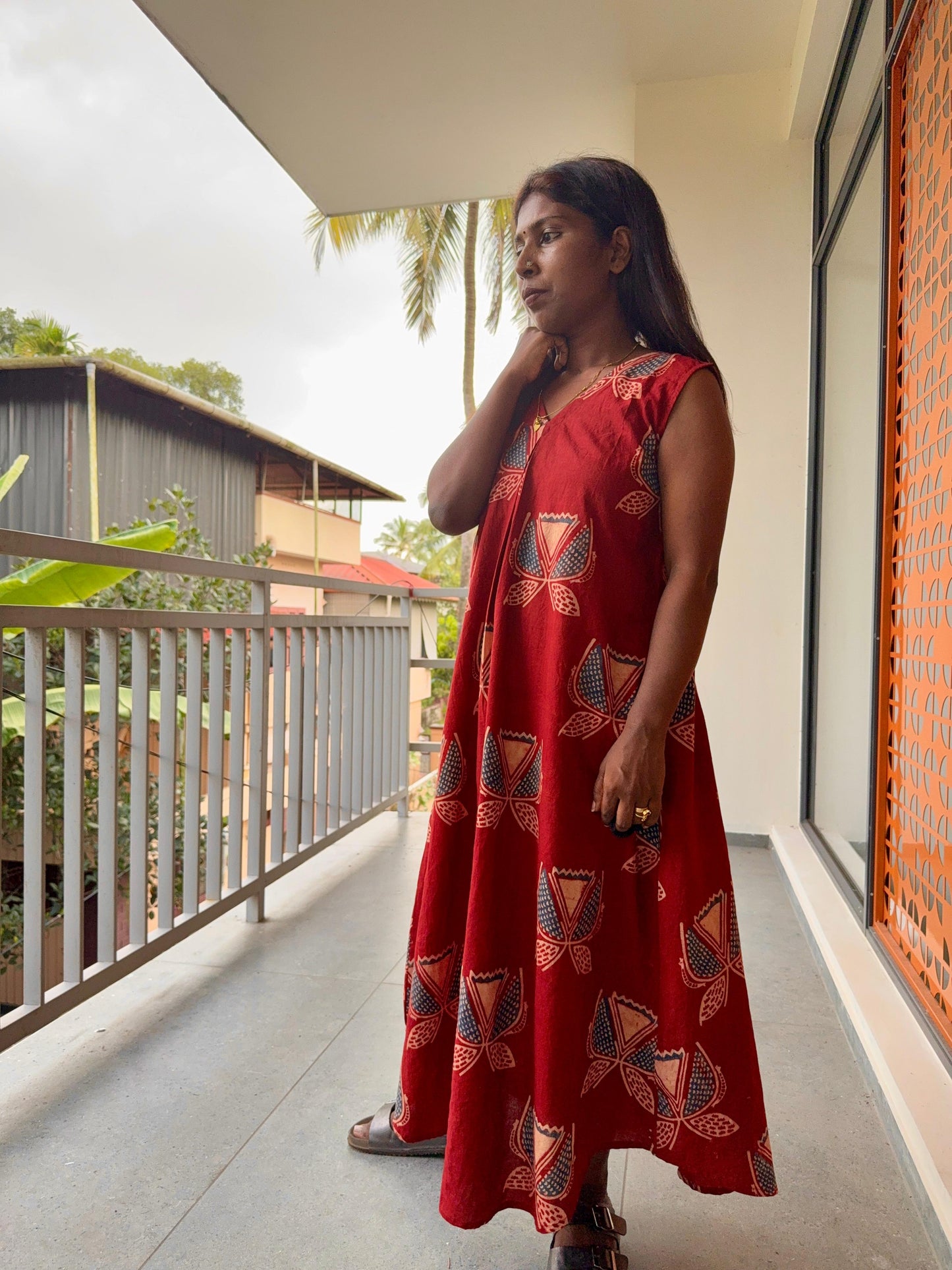 A line sleeveless dress