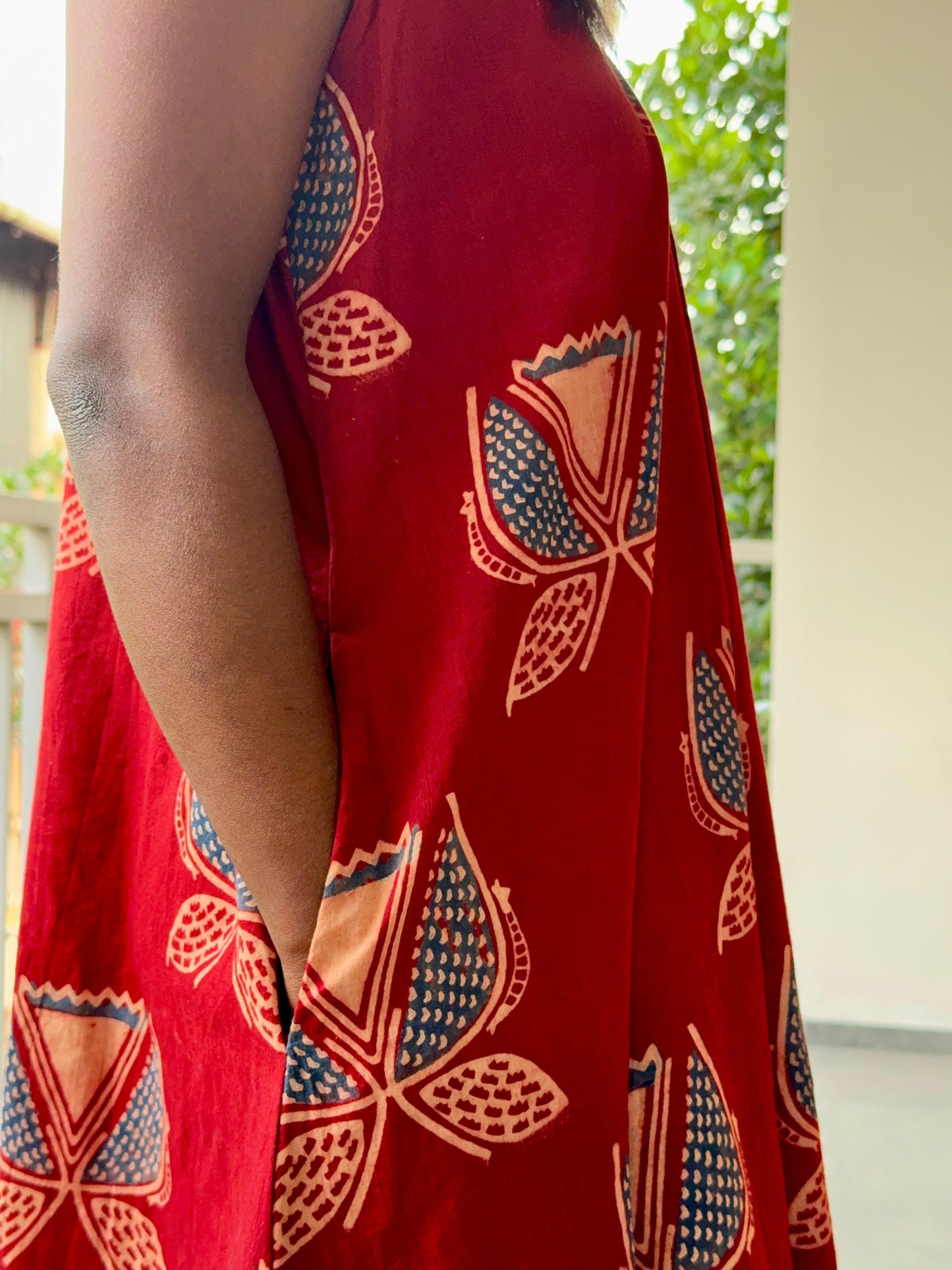 A line sleeveless dress