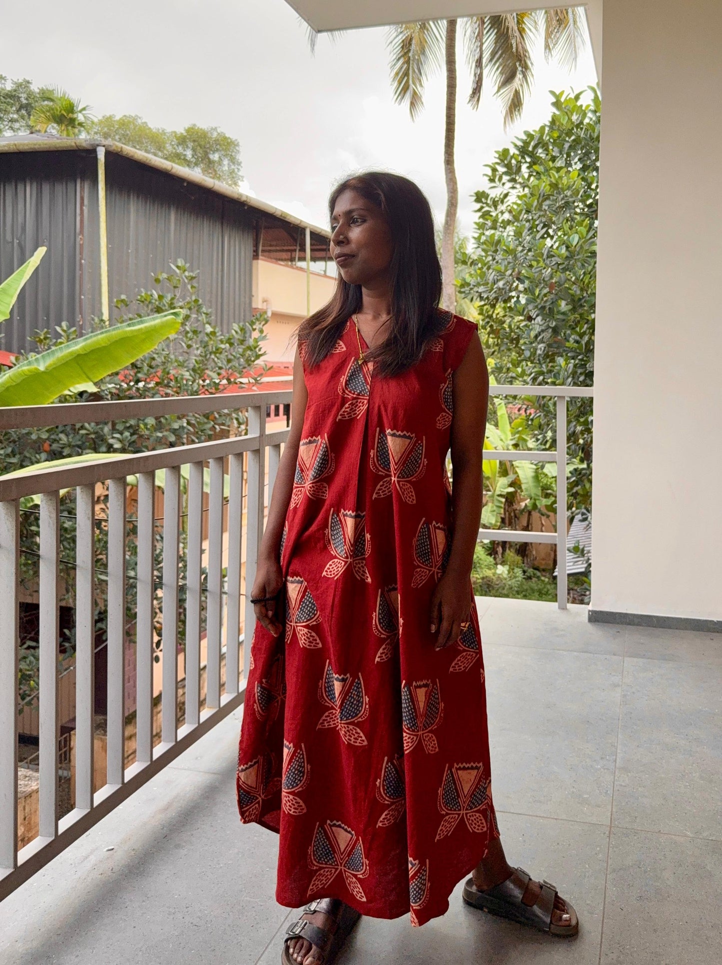 A line sleeveless dress