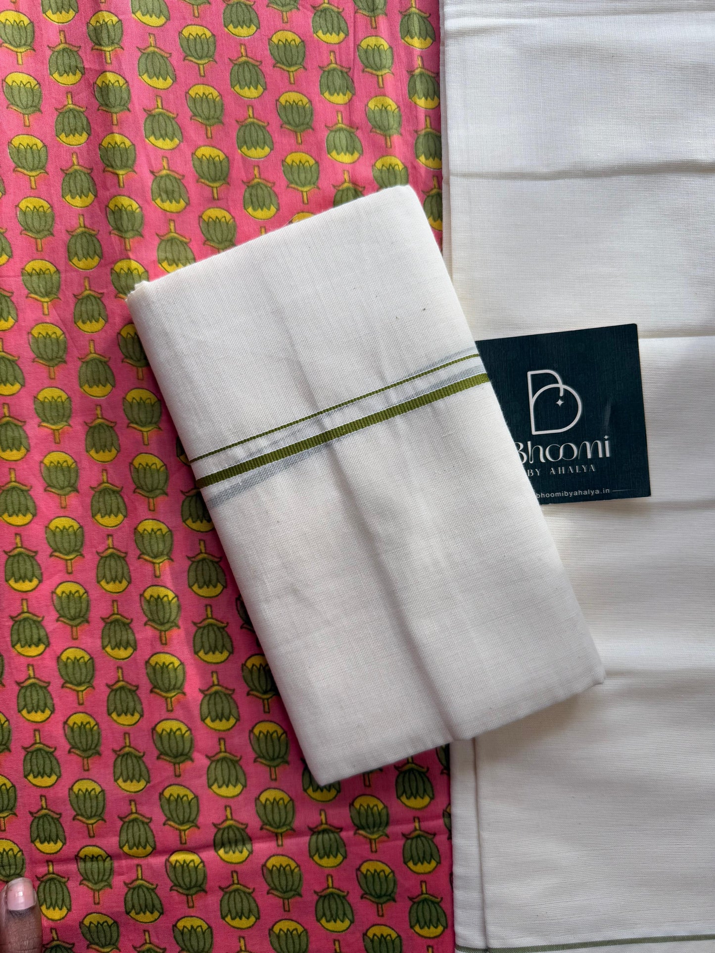 Puliyila kara Set mundu