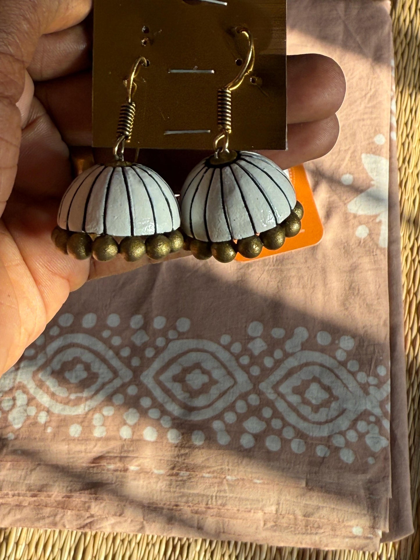 Mul Mul Cotton saree with Terracotta Jhumkka