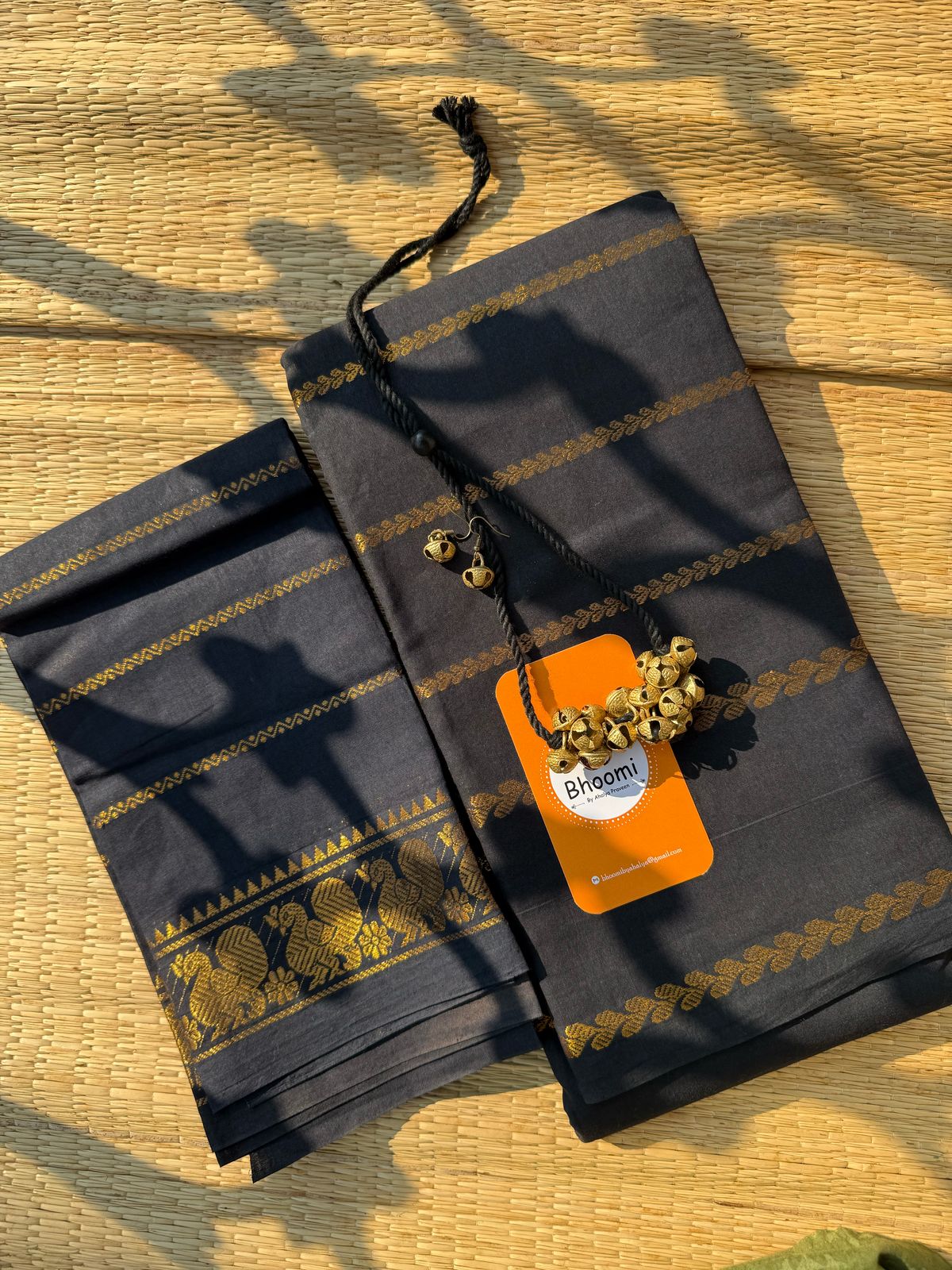 Sungudi cotton saree paired with chilanga jewels .