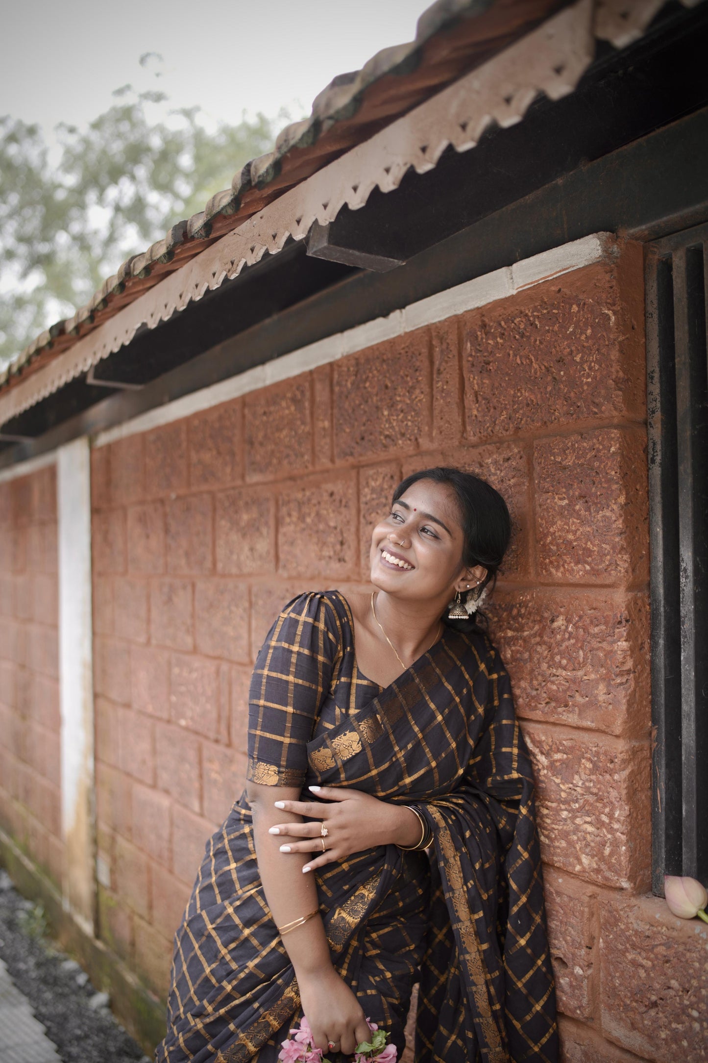 PAVITHRA KATTAM SUNGUDI (BLACK)