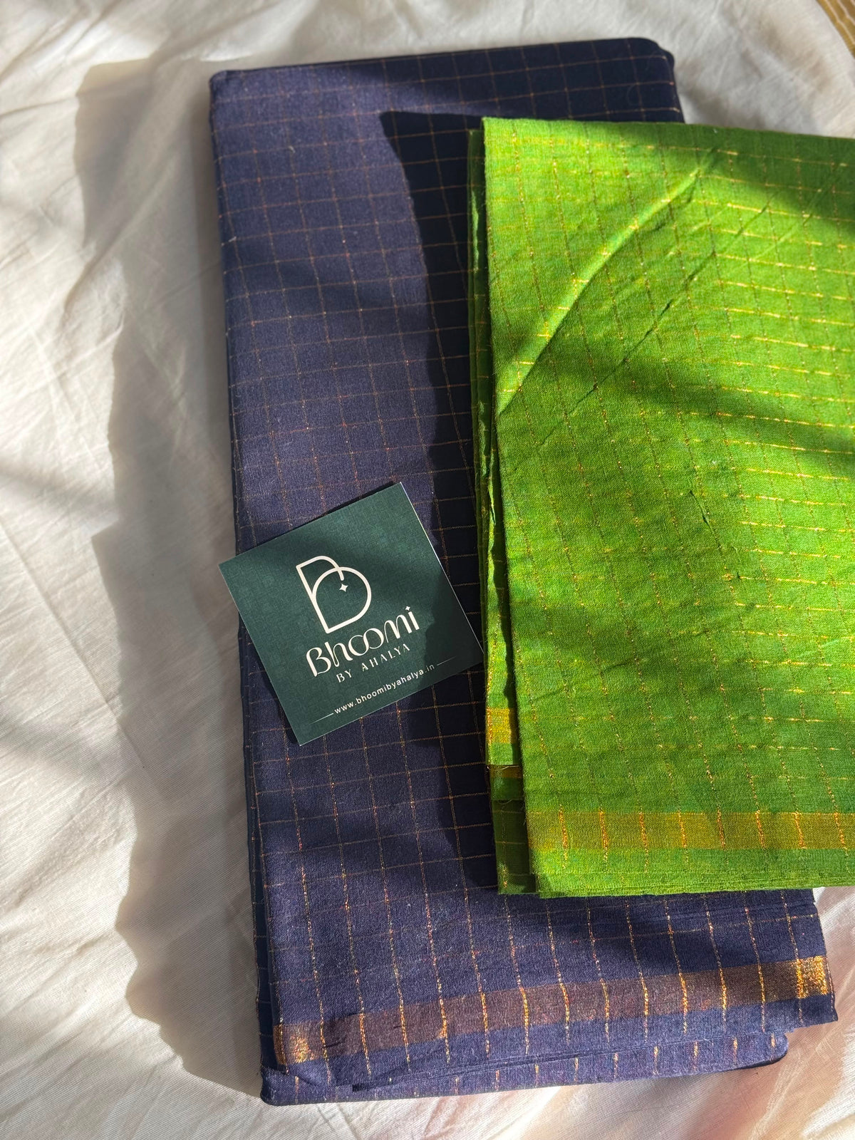 Petex Sungudi Saree ( Navy blue Saree and olive green blouse )