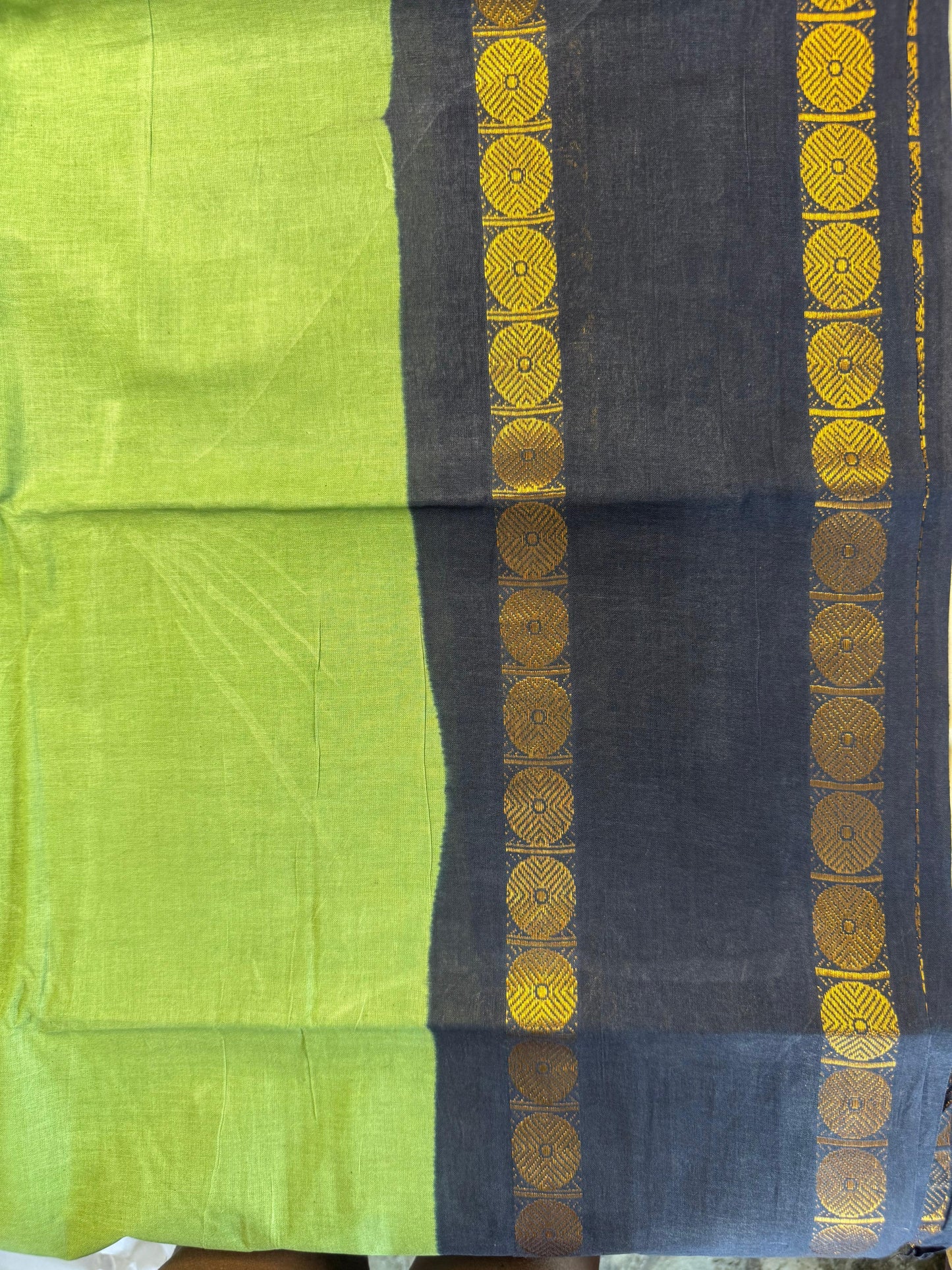 Adyar Sungudi Cotton Saree (Pista green and Navy blue )