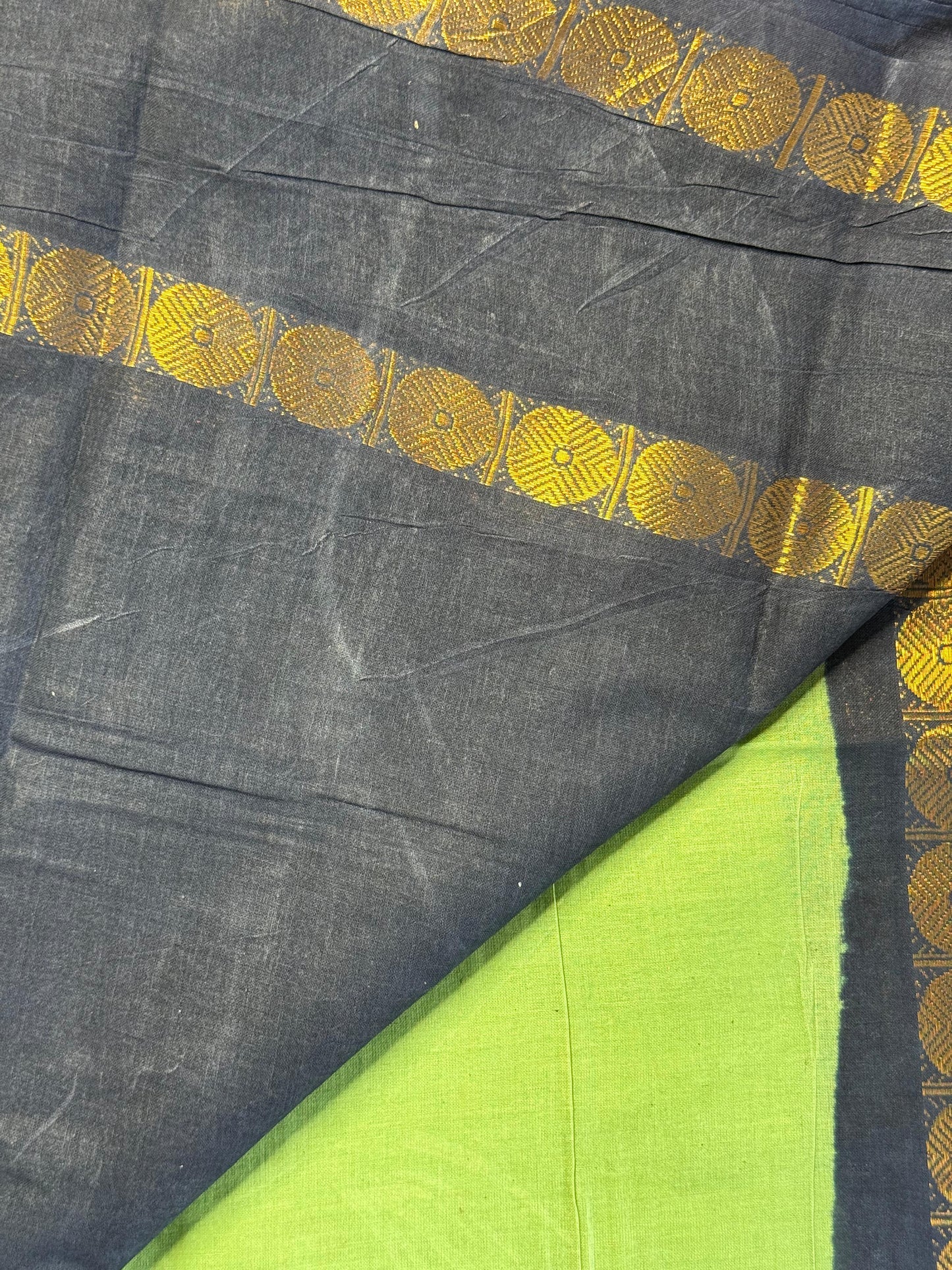 Adyar Sungudi Cotton Saree (Pista green and Navy blue )