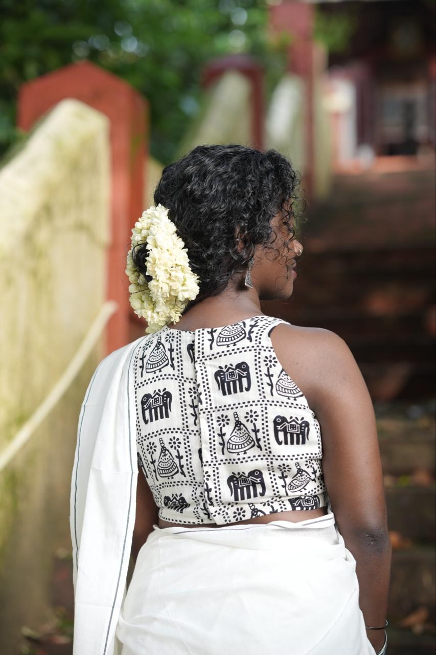 Puliyilakara Settumundu (Black )